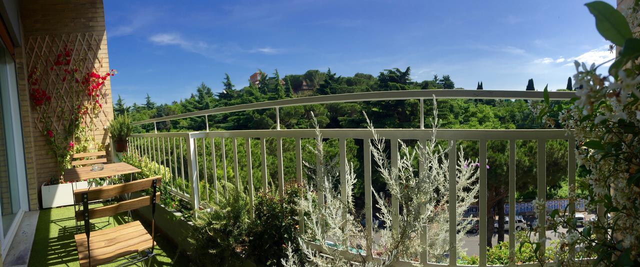 Happy Holiday In Rome B&B Zewnętrze zdjęcie