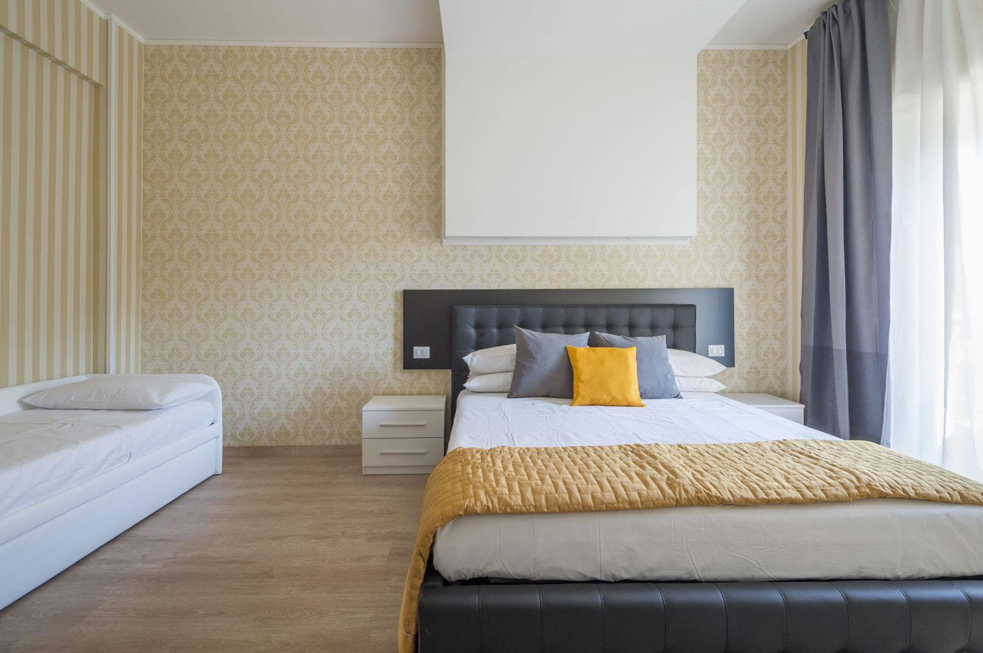 Happy Holiday In Rome B&B Zewnętrze zdjęcie